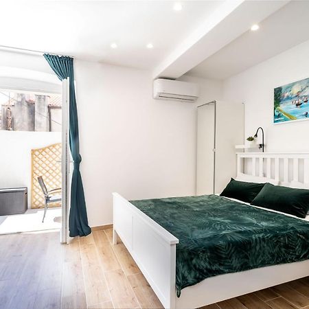 Apartments Marta Кавтат Екстериор снимка