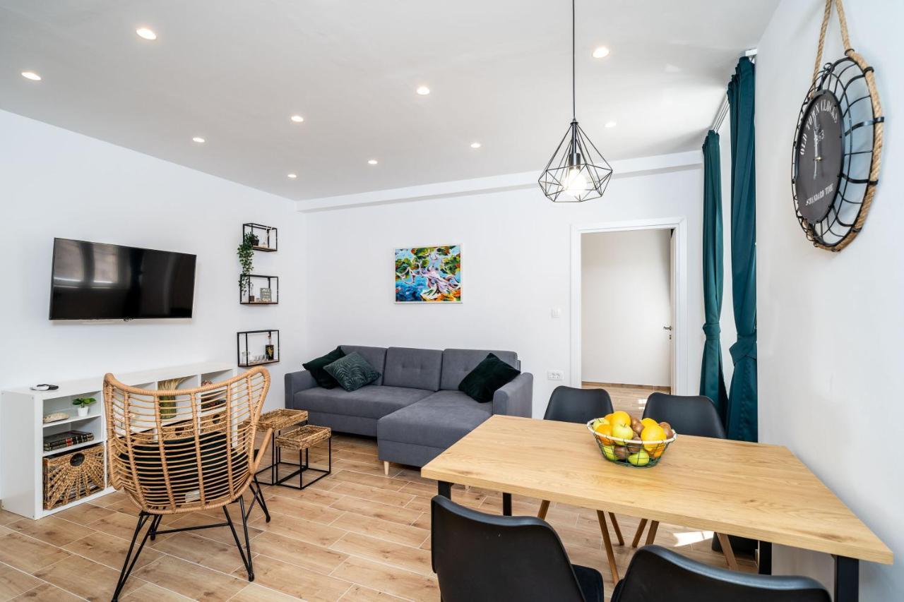 Apartments Marta Кавтат Екстериор снимка